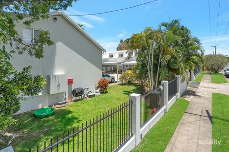 Property photo of 3/462-464 McCoombe Street Mooroobool QLD 4870