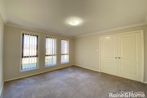 Property photo of 22 Henry Place Young NSW 2594