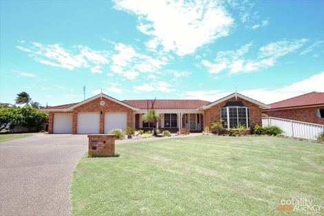 10 Anacla Cl, Pelican, NSW 2281