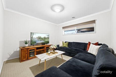 Property photo of 1 Newstead Street Keysborough VIC 3173