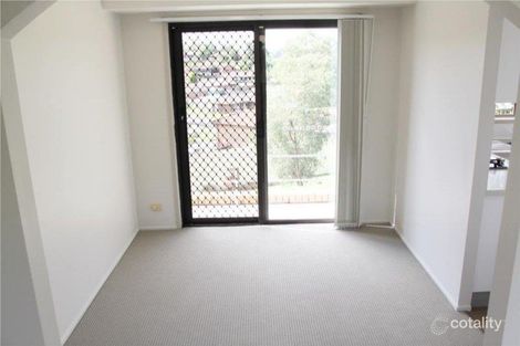 Property photo of 22 Grimwig Crescent Ambarvale NSW 2560