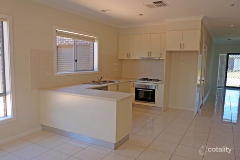 Property photo of 5 Galton Circuit Craigieburn VIC 3064