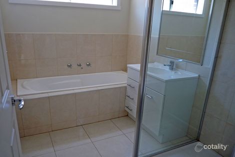 Property photo of 5 Galton Circuit Craigieburn VIC 3064