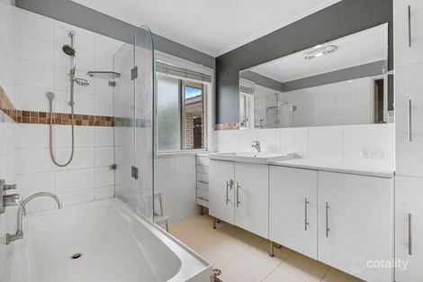 Property photo of 2 Bremer Court Murrumba Downs QLD 4503