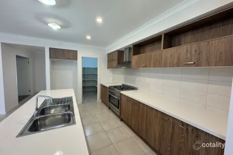 Property photo of 21 Rowands Street Mount Duneed VIC 3217