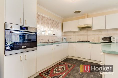 Property photo of 1 Bates Street Cranbourne West VIC 3977