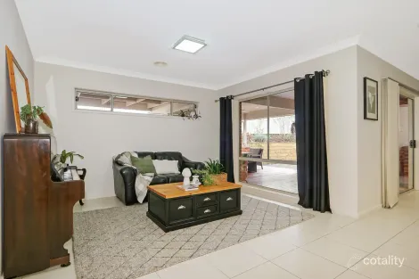 Property photo of 24 McSwiney Court Leneva VIC 3691