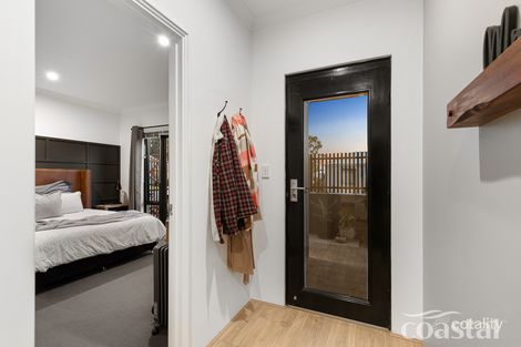 Property photo of 18 Encourage Loop Dudley Park WA 6210