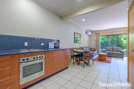 Property photo of 13/5 Flinders Parade Gladstone Central QLD 4680