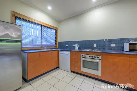 Property photo of 13/5 Flinders Parade Gladstone Central QLD 4680