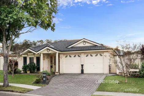 6 Holroyd St, Albion Park, NSW 2527