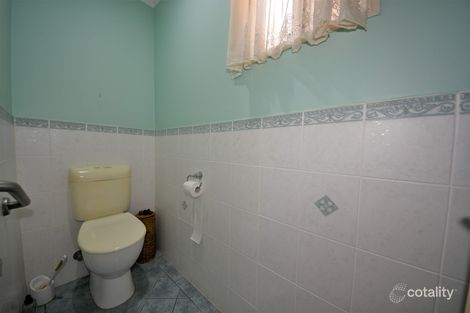 Property photo of 17 Deakin Close Gracemere QLD 4702