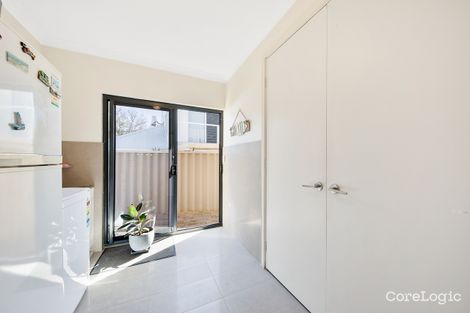 Property photo of 21 Gallop Street Halls Head WA 6210