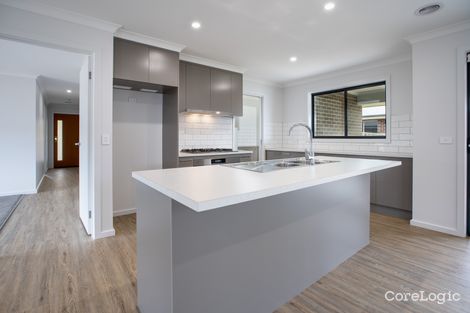 Property photo of 2 Blakleys Circuit Thurgoona NSW 2640
