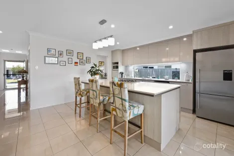 Property photo of 14 Eleanor Drive Beaconsfield QLD 4740