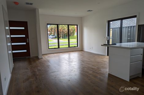 1/11 Oakes Ave, Clayton South, VIC 3169