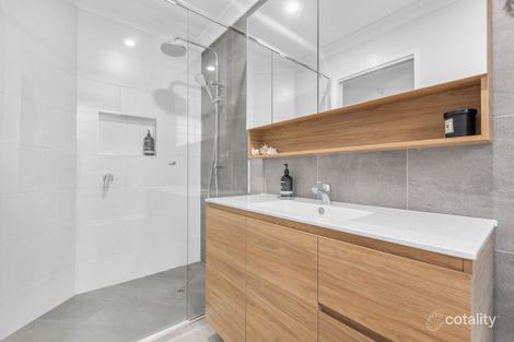 Property photo of 31 Regatta Crescent Douglas QLD 4814