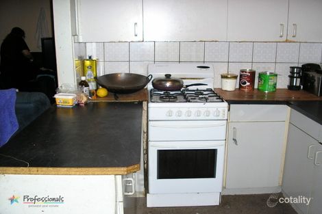 Property photo of 22 Lowanna Way Armadale WA 6112