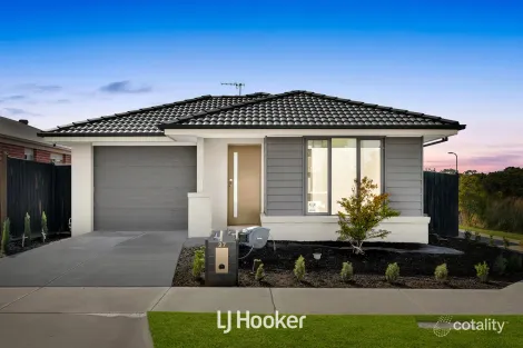 27 Ironstone St, Cranbourne East, VIC 3977