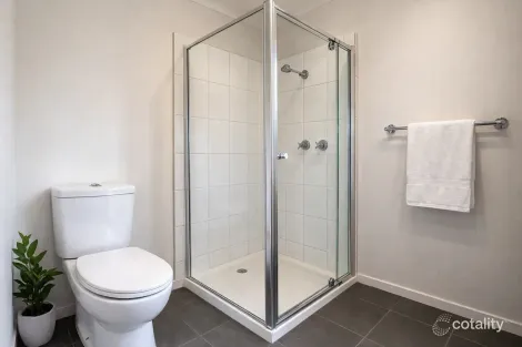 Property photo of 17 Chatham Avenue Tarneit VIC 3029