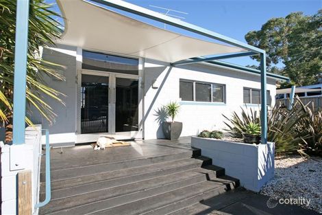 Property photo of 16 Rowitta Road Lindisfarne TAS 7015