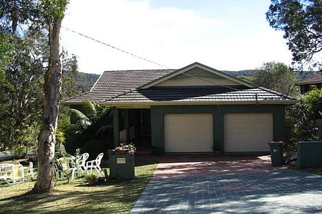 Property photo of 2 Noorong Avenue Forresters Beach NSW 2260
