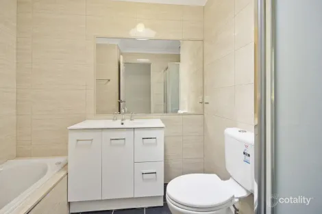 Property photo of 1/4 Jervis Place Tatton NSW 2650