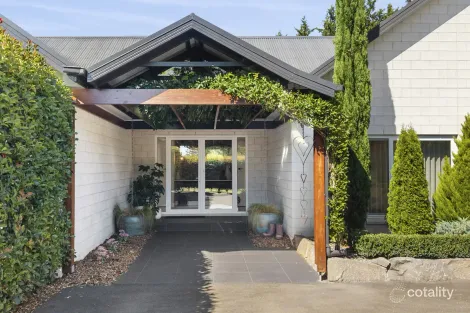 Property photo of 41 High View Crescent Gisborne VIC 3437