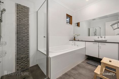 Property photo of 48 Alamanda Boulevard Point Cook VIC 3030