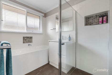 Property photo of 2 Eucalypt Court Corio VIC 3214