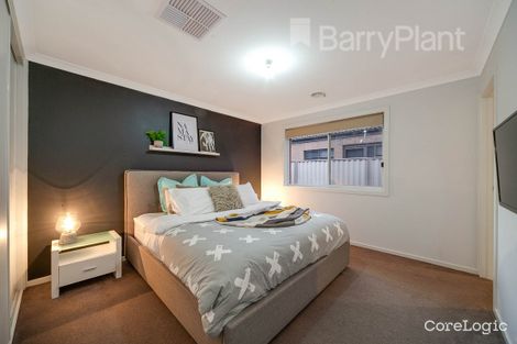 Property photo of 5 Dream Court Pakenham VIC 3810