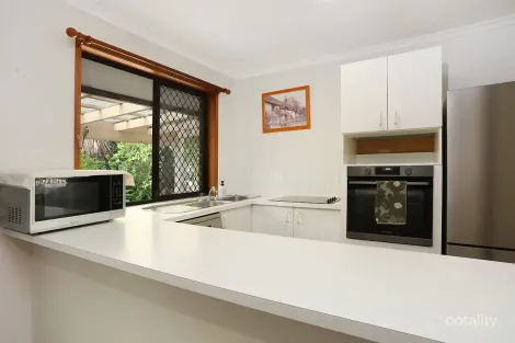 Property photo of 1/7 Marsupial Drive Coombabah QLD 4216