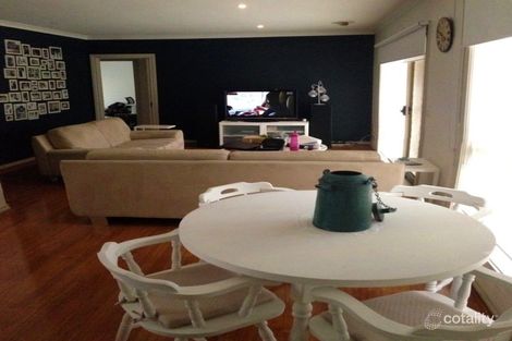 Property photo of 2/4 Broadmeadows Road Tullamarine VIC 3043