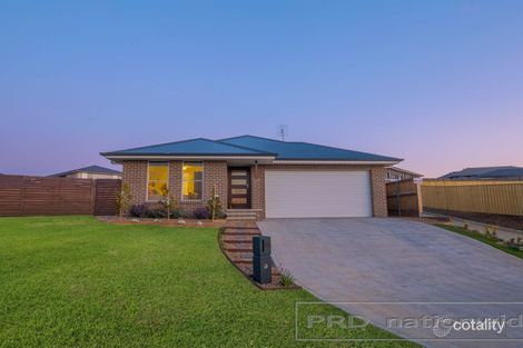 Property photo of 10 Orchard Close Gillieston Heights NSW 2321