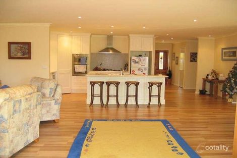 Property photo of 4 Fink Court Donvale VIC 3111