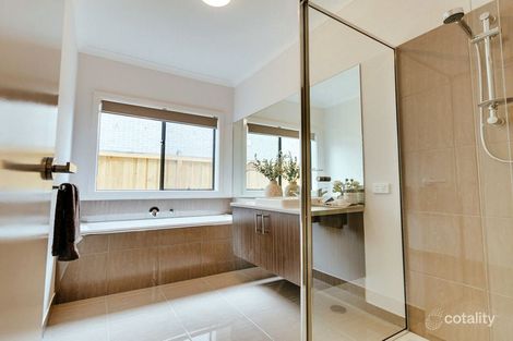 5 Dragonfly Cct, Koo Wee Rup, VIC 3981