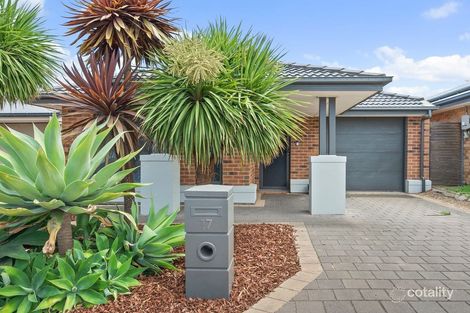 17 Sunderland Cres, Seaford, SA 5169