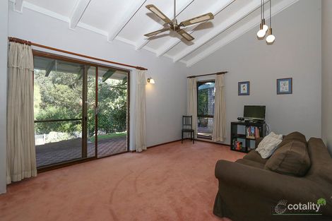 Property photo of 87 Falls Road Lesmurdie WA 6076