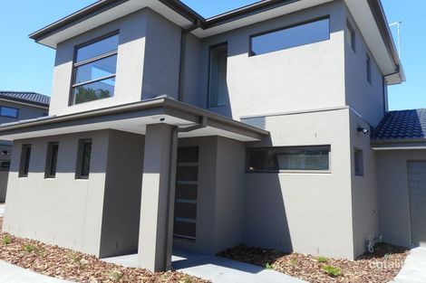 2/16 Eramosa Rd E, Somerville, VIC 3912