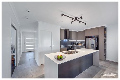 Property photo of 24 Edenbrook Drive Parkhurst QLD 4702