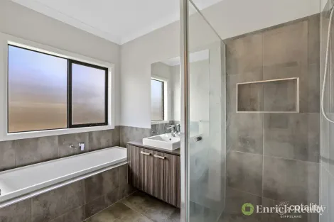 Property photo of 15 Applebox Crescent Yarragon VIC 3823