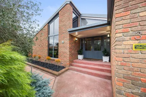 Property photo of 32 Arrandale Avenue Alfredton VIC 3350