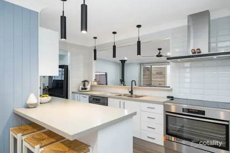 Property photo of 30 Carinya Street Charmhaven NSW 2263