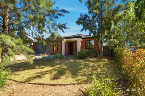 3 Bellfield Ct, Manor Lakes, VIC 3024
