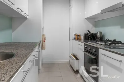 Property photo of 4/100 Queensberry Street Carlton VIC 3053