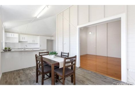 Property photo of 2/100 Edington Street Berserker QLD 4701