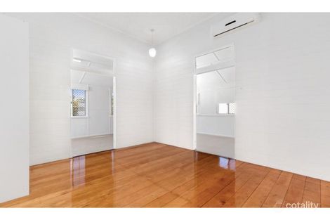 Property photo of 2/100 Edington Street Berserker QLD 4701