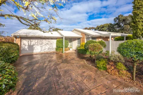 33 Wattle Dr, Sunbury, VIC 3429