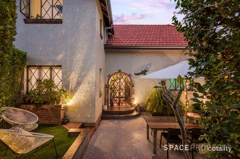 1/8 Mcleod St, Herston, QLD 4006
