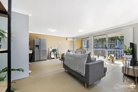 Property photo of 22 Oleander Avenue Biggera Waters QLD 4216